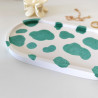 Plato joyero ovalado de cerámica hecho a mano con diseño de manchas de vaca verde y blanco